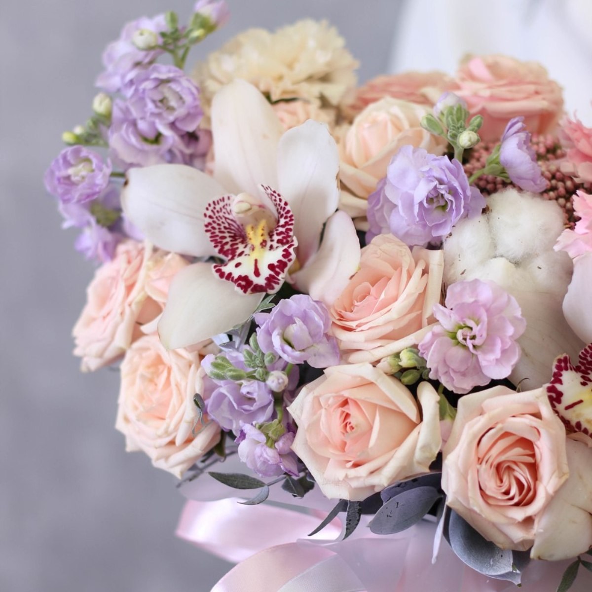 Cvety v shlyapnoj korobke 7